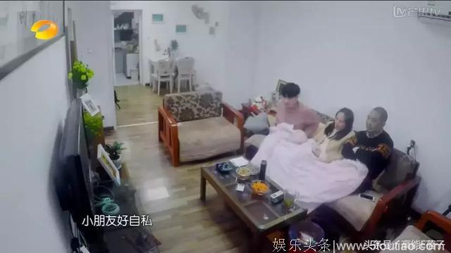 和爹妈一起看电视之后，我发现弹幕成精了……