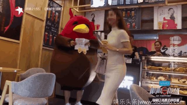 综艺明星路人互动多，这位美女被马赛克，网友：心灵美才最重要！