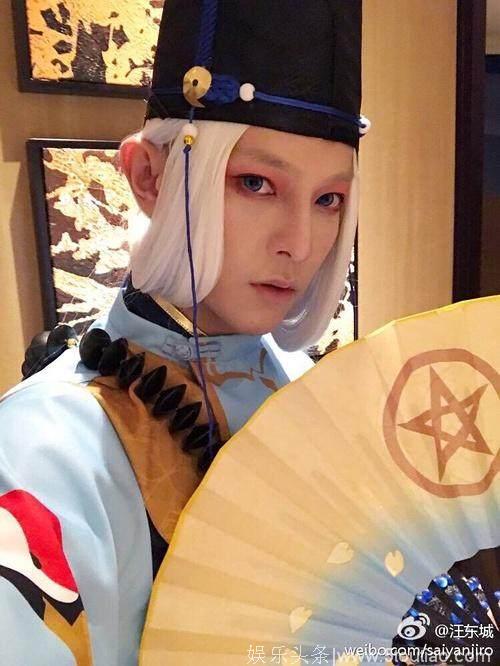 明星也喜欢玩cosplay，赵丽颖惊艳，鹿晗神还原，王源够我笑一天