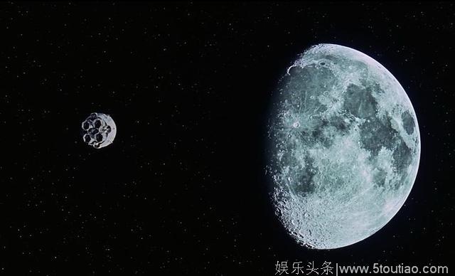 库布里克执导电影《2001太空漫游》影评：人类启蒙之宇宙探索之路