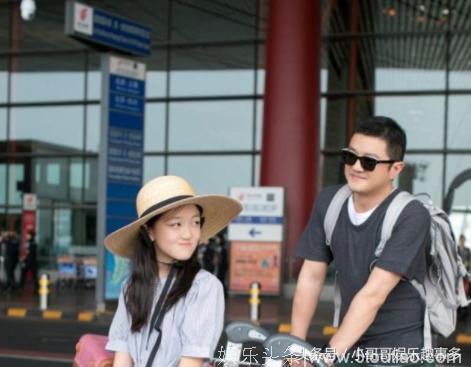 李亚鹏12岁女儿与任达华13岁女儿巴黎秀，网友：单亲和双亲的区别