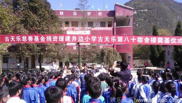 古天乐谈不来内地发展原因，说了12字，网友：太阳才能黑的男神