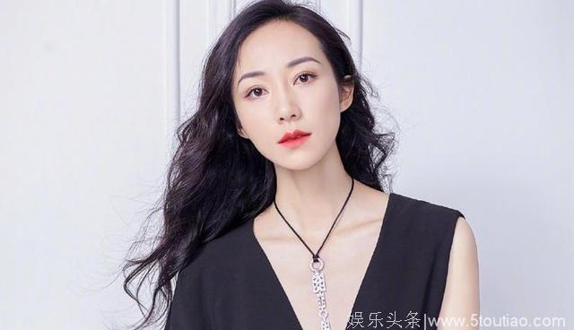 洪欣深夜发文引猜测被家暴，一知名女星爆料张丹峰真实人品！