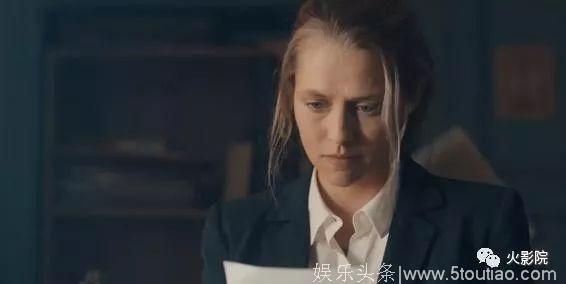 女巫爱上吸血鬼？豆瓣8.4分奇幻英剧是升级版《暮光之城》？