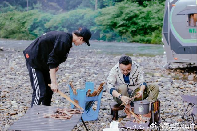 《野生厨房》：把综艺做成公路片，让人馋出口水、笑出眼泪