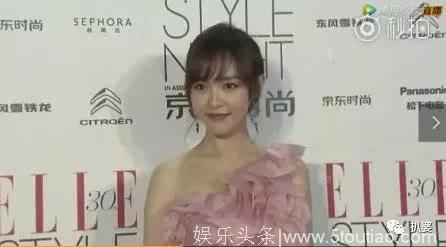 这些女明星红毯秀的现场表现，真是比宫斗还精彩……