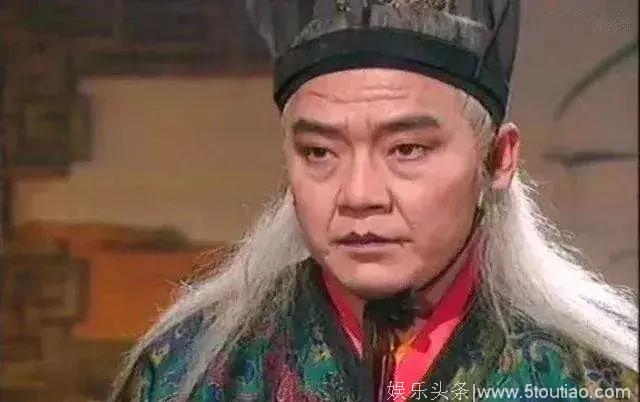 66岁的李立群曾因演反派被骂，现靠综艺节目里的一段话大量圈粉