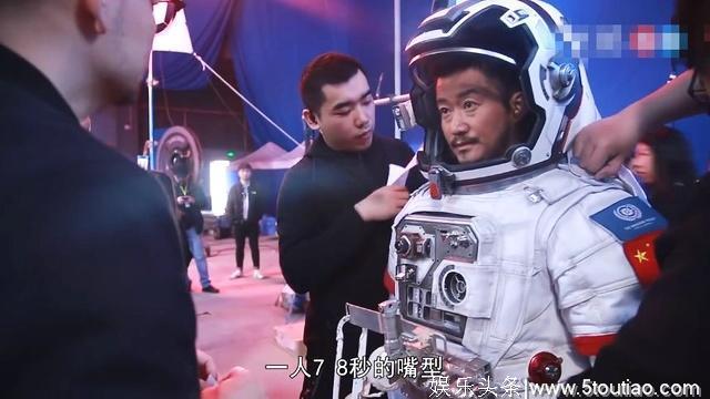 《流浪地球》得罪了谁！导演遍请大明星没人来，现被人高价开黑？