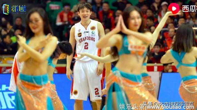 小丁体验库里训练+采访佩顿，感谢参加NBA全明星却遭怼：是看！