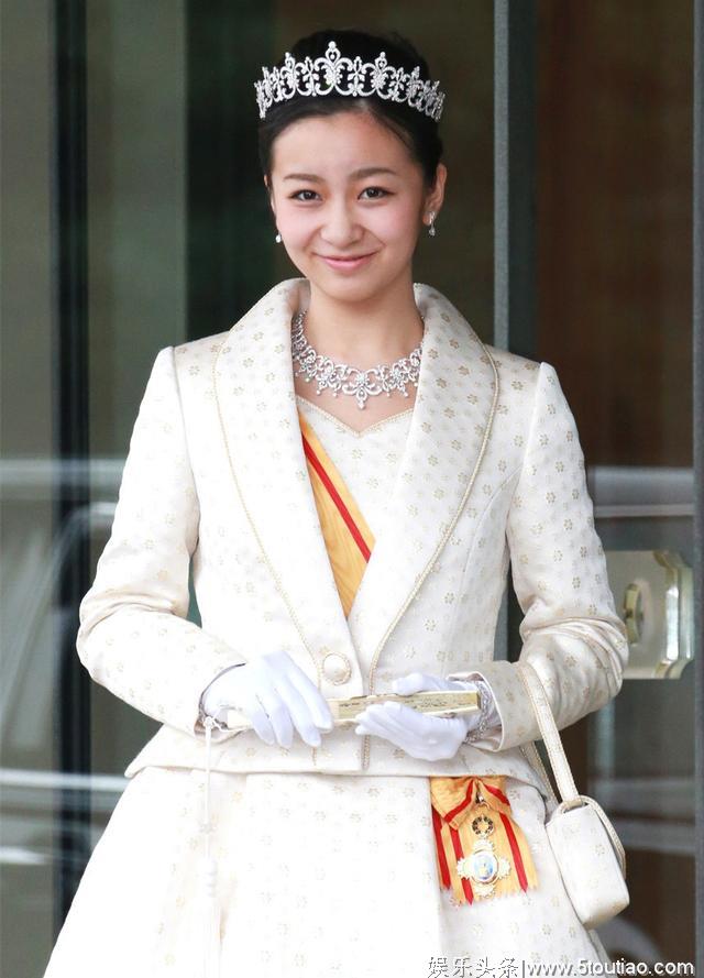 日本皇室最美公主佳子公主毕业，从小好看到大的人生赢家