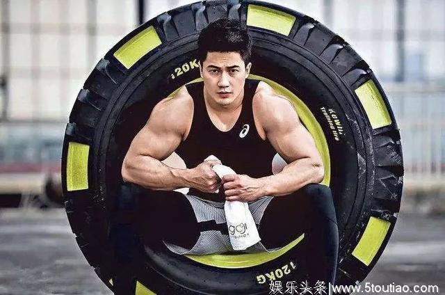 TVB小鲜肉酒驾被捕,网友吐槽:真是害人害己!