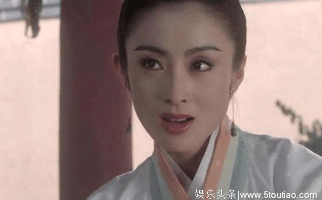 90年代爆火的那些女神们，勾魂夺魄个个纯天然