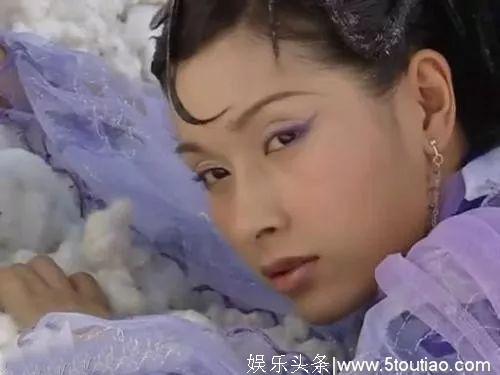 当年这部剧半个香港娱乐圈来做配,剧中郑秀文让许志安高攀不起