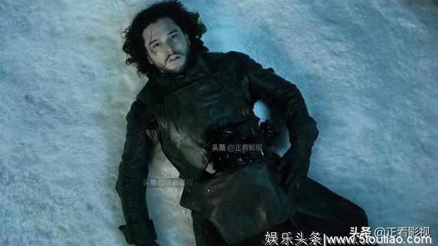 美剧权游中雪诺被杀死后为什么能复活？除了主角光环外还有什么？