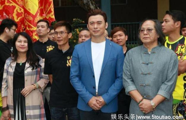 武打明星拍戏带着老婆和2岁女儿, 被认为是甄子丹“最佳接班人”