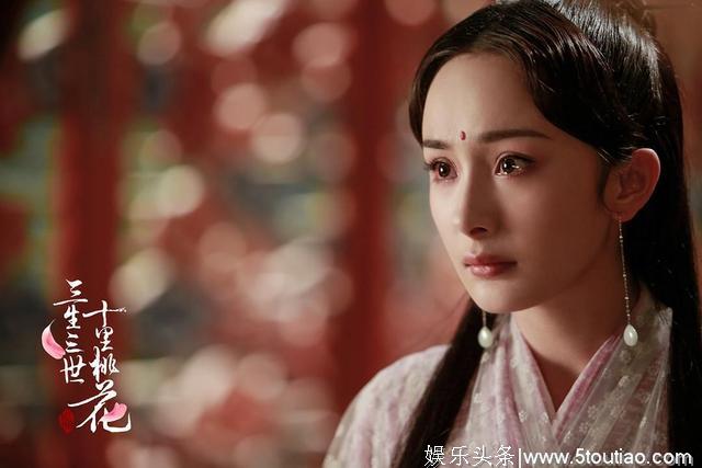 杨幂被景甜碾压?新剧收视率低迷,“电视剧女王”称号恐不保
