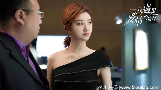 杨幂被景甜碾压?新剧收视率低迷,“电视剧女王”称号恐不保
