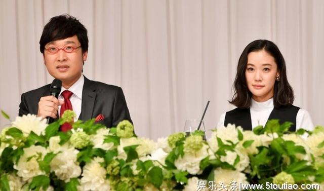 苍井优闪婚的老公被指太丑了，为什么日本女星爱嫁搞笑艺人？