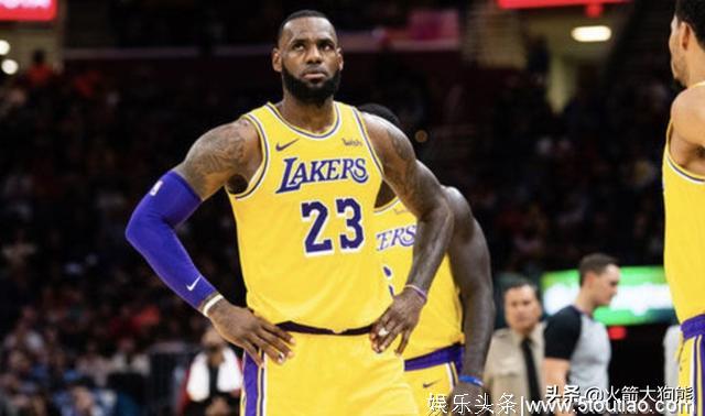 两明星廉价签约,湖人首发5虎出炉!连第6人也有了,只剩一处不足