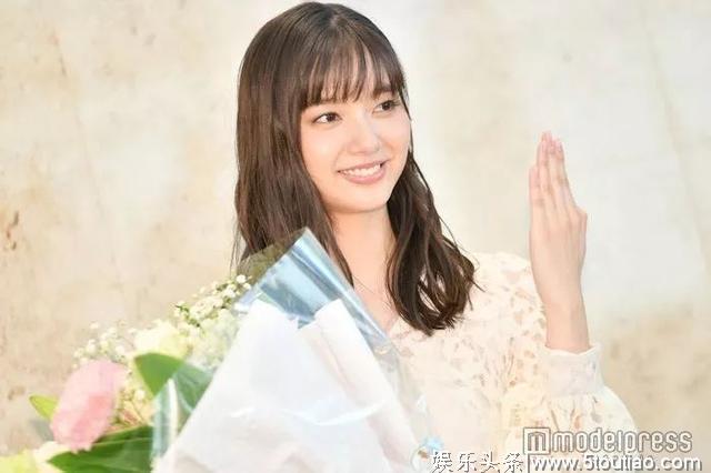 新川优爱结婚，这次日本女星真的是嫁给一般男性