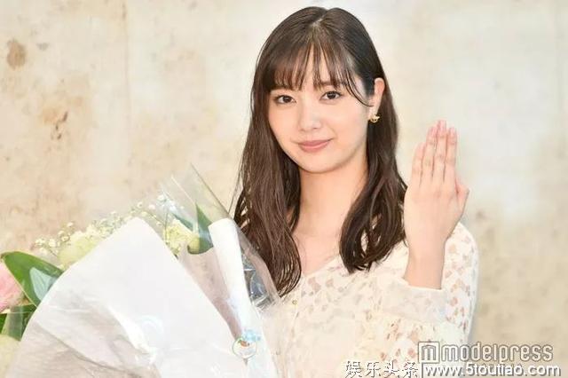 新川优爱结婚，这次日本女星真的是嫁给一般男性