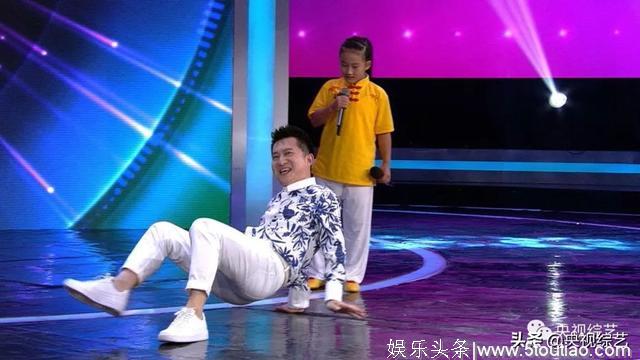 舞蹈老师现场教学，竟让刘和刚在舞台上横卧不起……