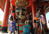美媒称中国游客出国不再疯狂抢购: 欧美日思考抓住新商机