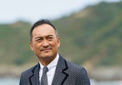 渡边谦承认出轨亲密私照外流