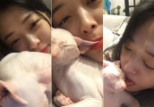 崔雪莉直播咬猫含猫耳 小猫紧闭双眼引虐猫质疑