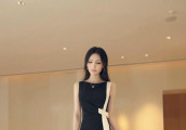 黑白碰撞出欧美格调时尚长裙, 一袭长裙摇曳生姿光彩夺目