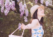 夏天帽子和裙子最配 看欧美街拍怎么搭
