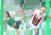 韩国前体操女神申秀智大秀一字马 身材丰满尽显妖娆曲线