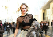 天气这么热, 能少一件是一件! 内衣外穿的终结版Bralette一穿就是High Fashion Girl!