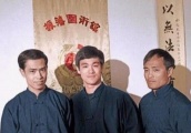 李小龙第一次走进美国影视界，艰难曲折，多亏了这名理发师