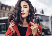 刘涛把“直筒风衣”穿火后, 袁泉的“欧美风衣”又跟着席卷全球