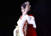 鞠婧祎买1760杯柠檬茶送粉丝，李艺彤立马跟进