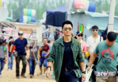 《战狼2》上周末领跑全球票房榜, 荣登票房榜首 网友: 实至名归