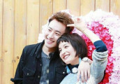 潘玮柏唱着歌对吴昕说: 我们正式交往吧, 但是吴昕没回答?