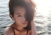 都是情伤, 张可昀怒减56斤秀马甲线, 而贾玲却吃成了一个胖子!