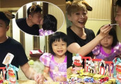 暑假一家飞加国! 钱嘉乐52岁生日, 饼子大的脸与女儿亲嘴!