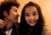 12岁的她与24岁歌手相恋4年, 还要准备结婚! 我的世界观?
