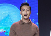 陈伟霆过安检被拦, 竟是因为太黑了?