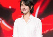 马思纯变瘦之后太美丽, 格子裙子展现衣品, 网友: 陈伟霆是刚从非洲回来吗?