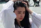 九十年代自带仙气的荧屏女神, 王祖贤被赞冻龄, 她却遭网友谩骂