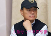 他是八十年代最耀眼的内地男歌手之一, 因流氓罪, 入狱。
