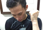 左手骨被撞断后 桃猿黄浩然首现身球场
