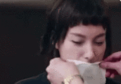 潘玮柏偷吻吴昕唇印 这波狗粮你吃吗?