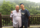 洪金宝的长子, 身高186, 与港姐结婚, 育有二子