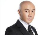 终于知道为什么张卫健一直光头, 年轻时竟是香港第一美男
