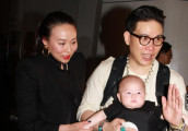 苏永康携太太和儿子参加派对, 郑伊健回归长发造型